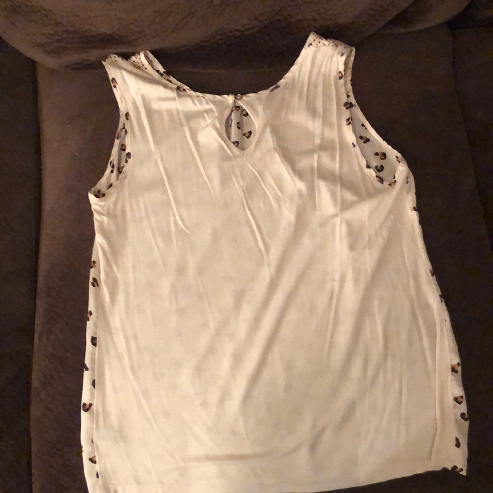 Limited Silky Front Top - Picture 2 of 3